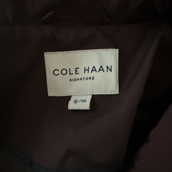 Cole Haan Signature Back Bow Packable Hooded Burgundy Sz XL Raincoat Jacket - Picture 6 of 6